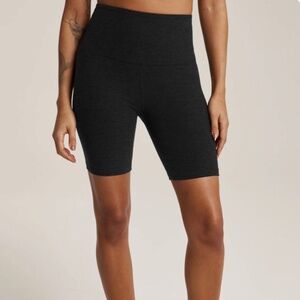 BEYOND YOGA Studio Space-Dye Keep Pace Short size Large